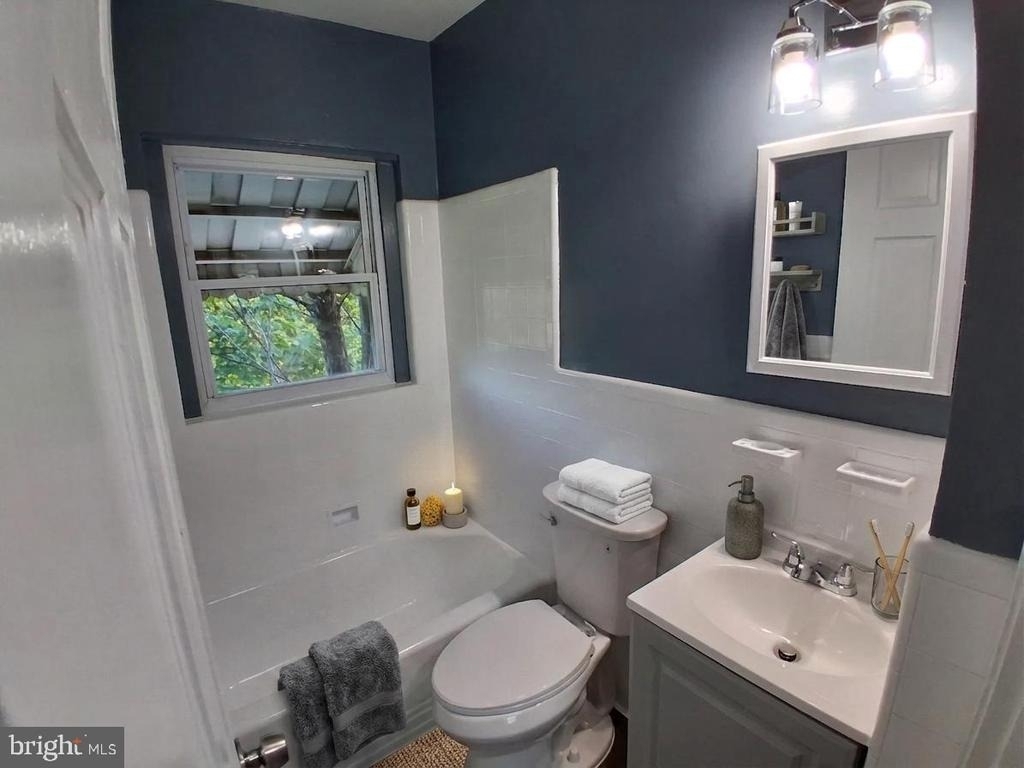 1143 19th Street Ne - Photo 6
