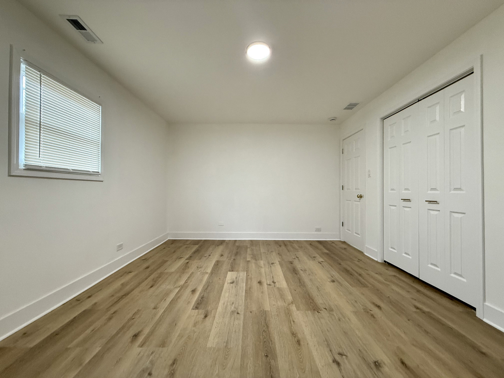 14916 Langley Avenue - Photo 24