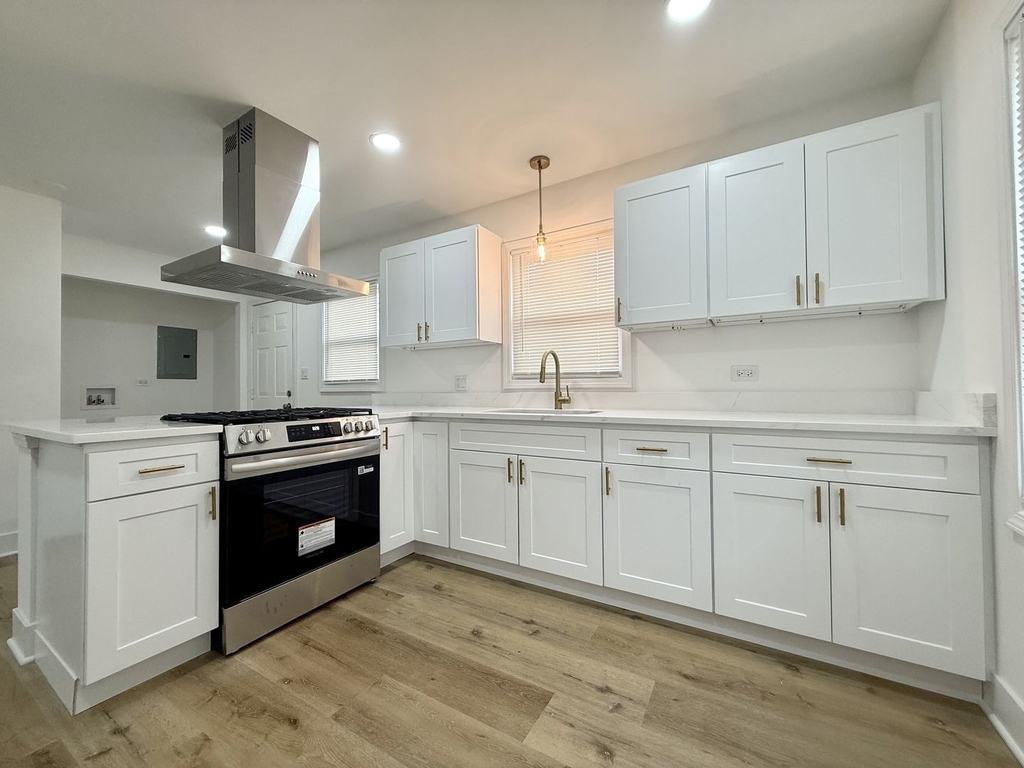 14916 Langley Avenue - Photo 6