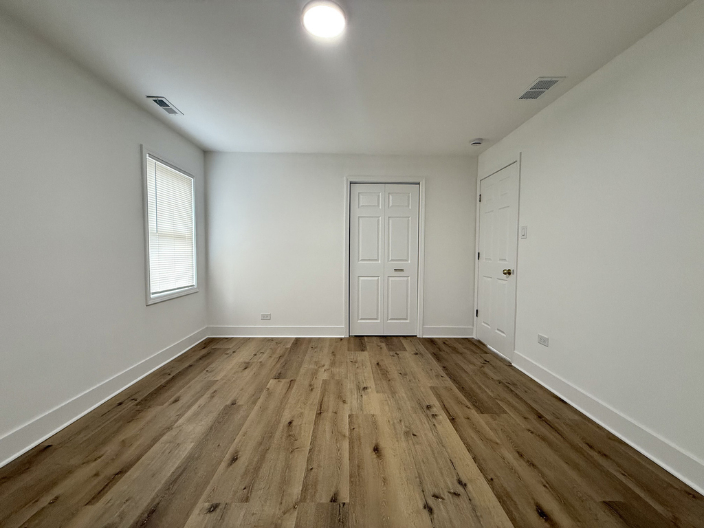 14916 Langley Avenue - Photo 18