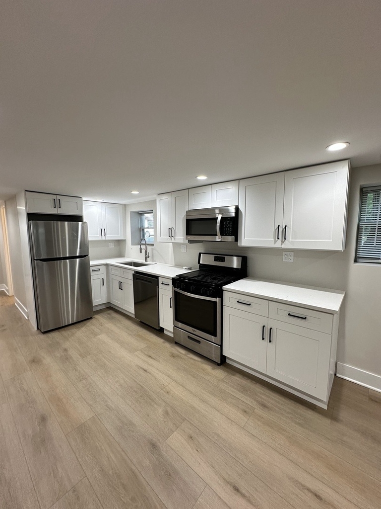 5200 W Winona Street - Photo 4