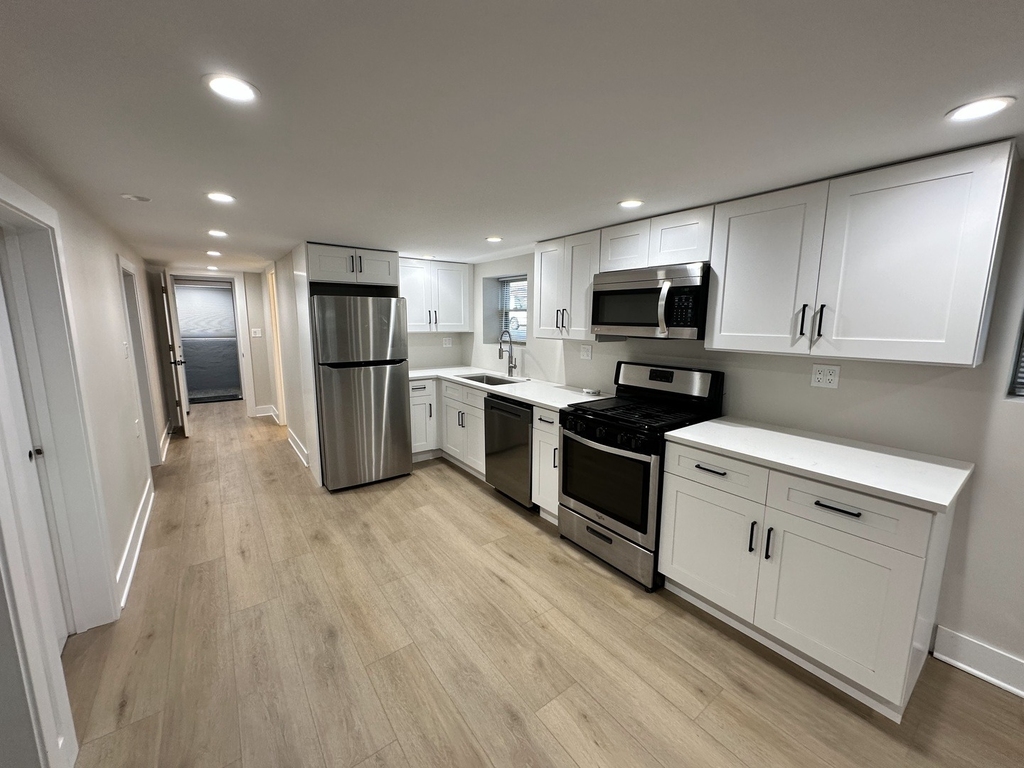 5200 W Winona Street - Photo 2