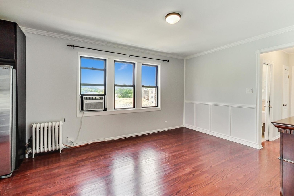 5655 N Spaulding Avenue - Photo 7