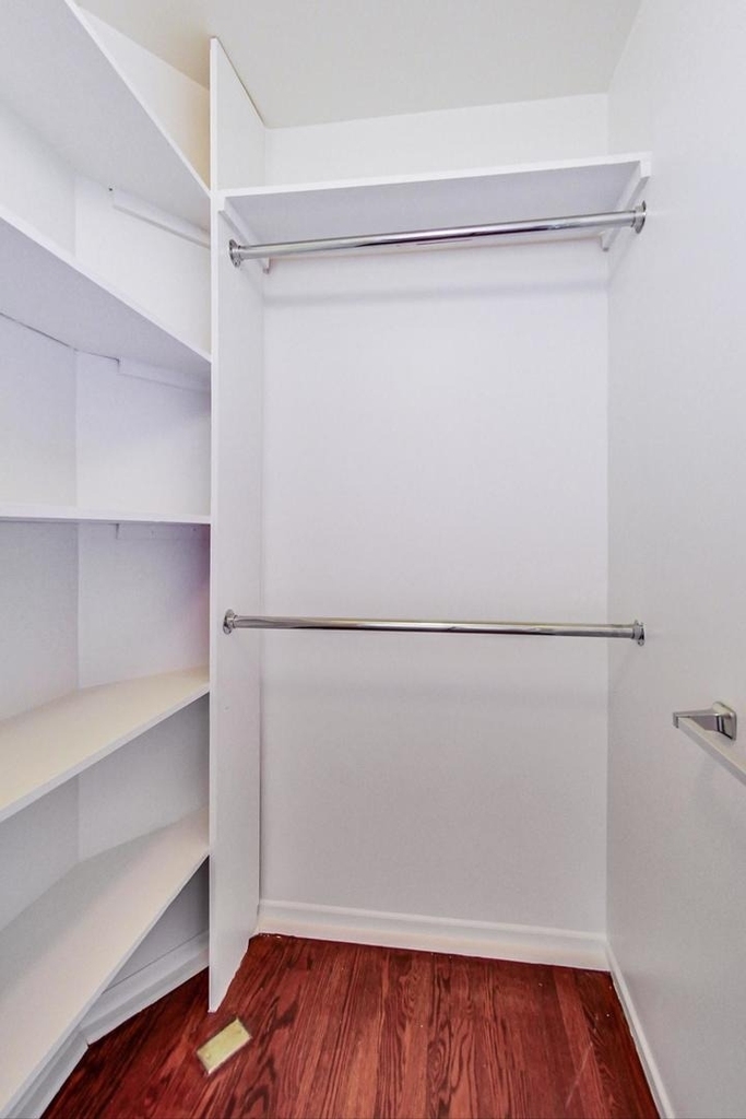 5655 N Spaulding Avenue - Photo 18