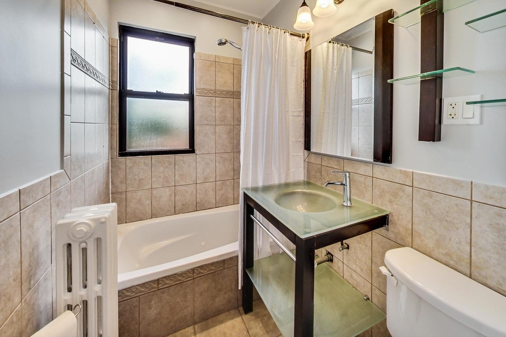5655 N Spaulding Avenue - Photo 14
