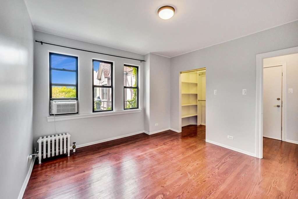 5655 N Spaulding Avenue - Photo 16