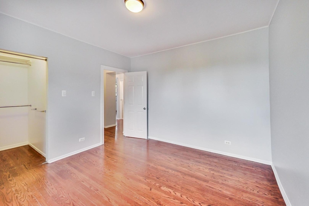 5655 N Spaulding Avenue - Photo 17