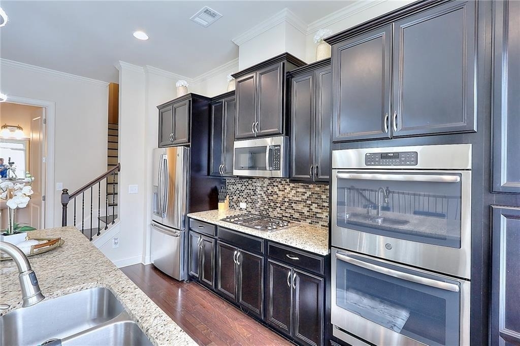 1306 Harris Way - Photo 1