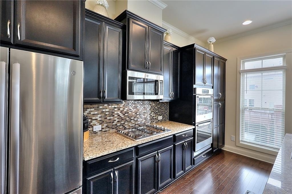 1306 Harris Way - Photo 2