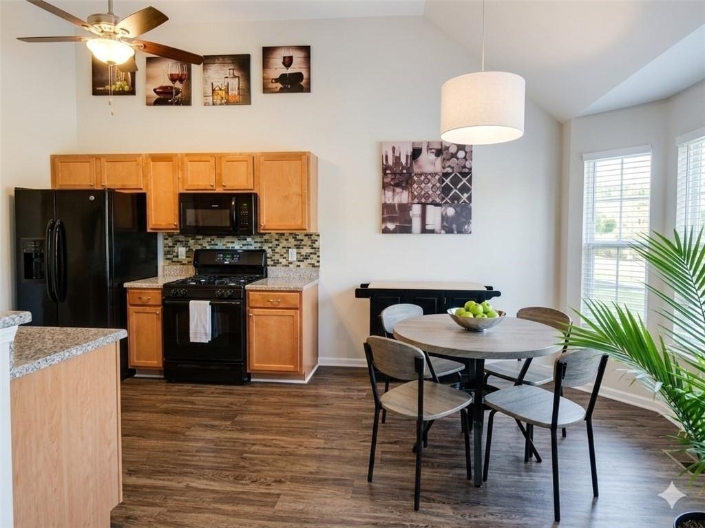 3155 Hunting Creek Pass - Photo 3