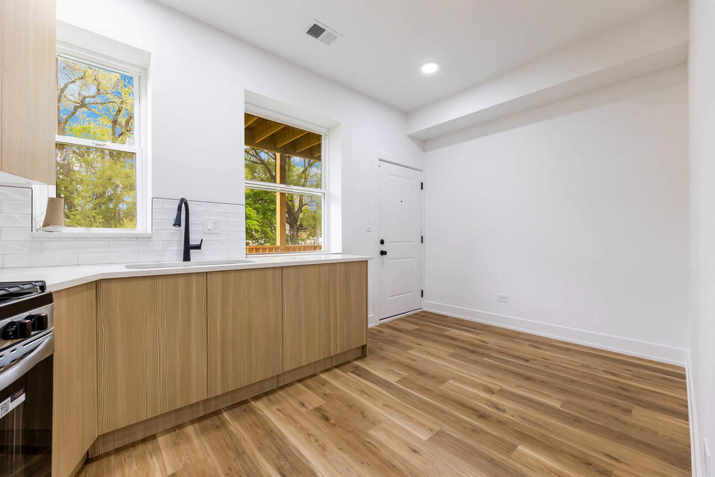 243 W 74th Street - Photo 3