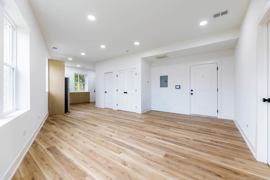 243 W 74th Street - Photo 4