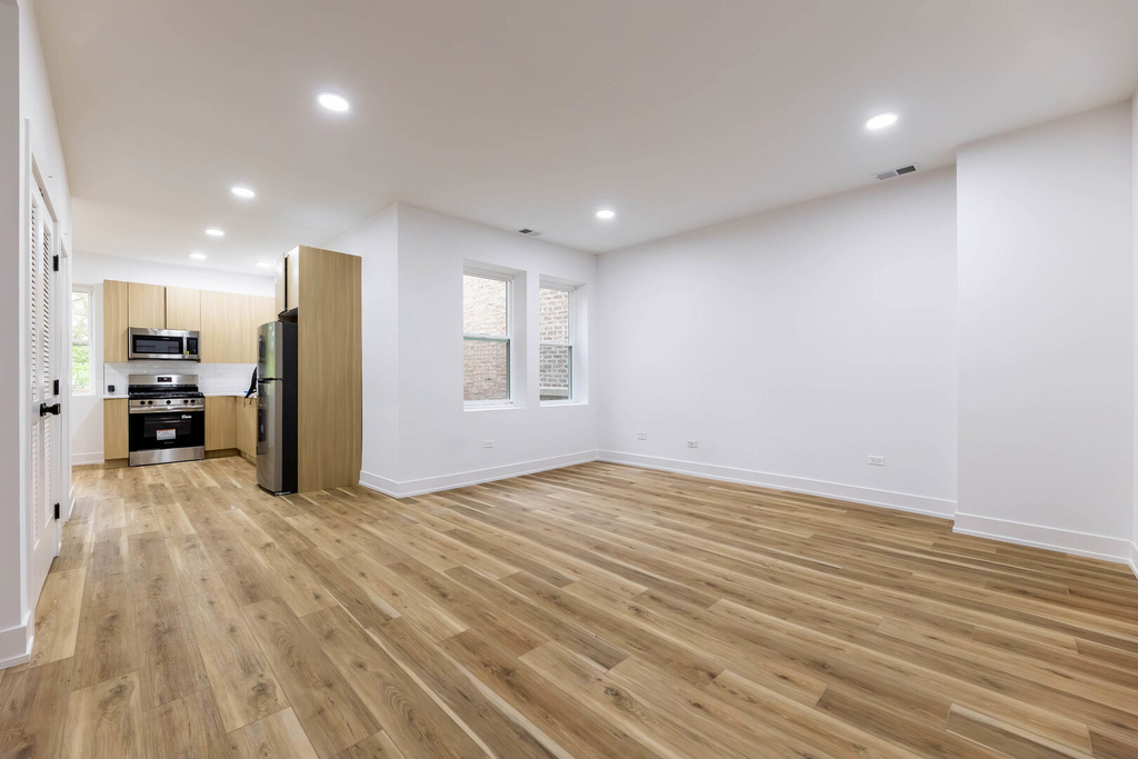 241 W 74th Street - Photo 4