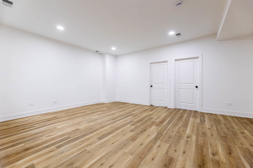 241 W 74th Street - Photo 6