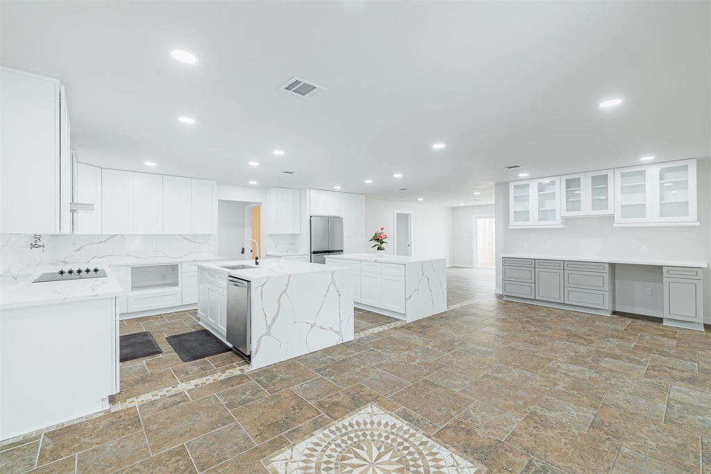 10055 Larston Street - Photo 2