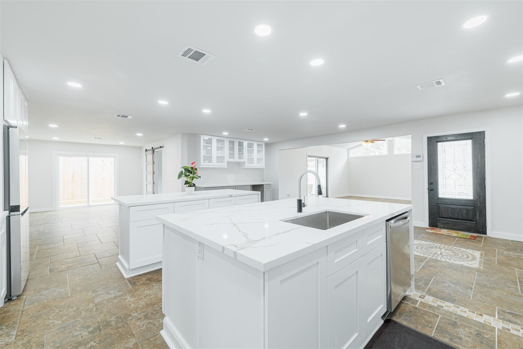 10055 Larston Street - Photo 6