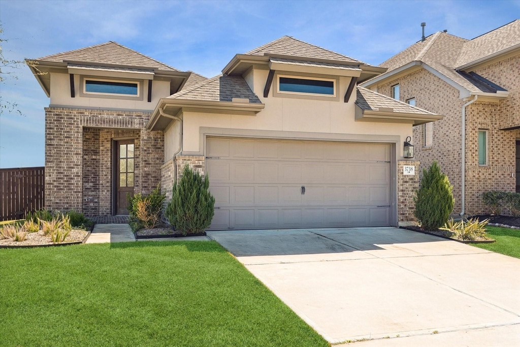 3738 Amoroso Drive - Photo 0