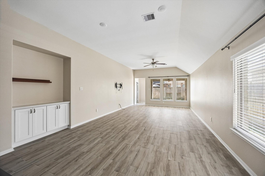 3738 Amoroso Drive - Photo 3