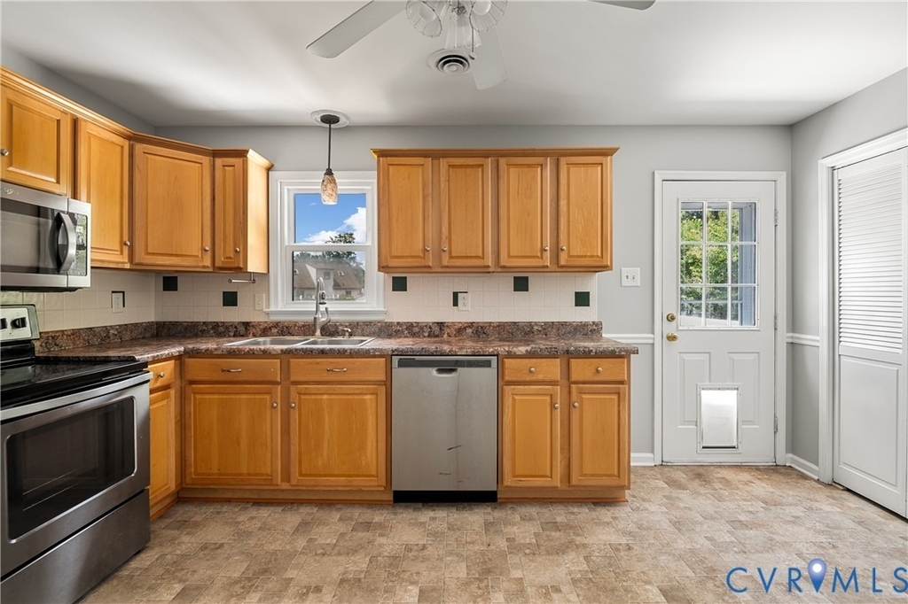 5712 Sara Kay Drive - Photo 12