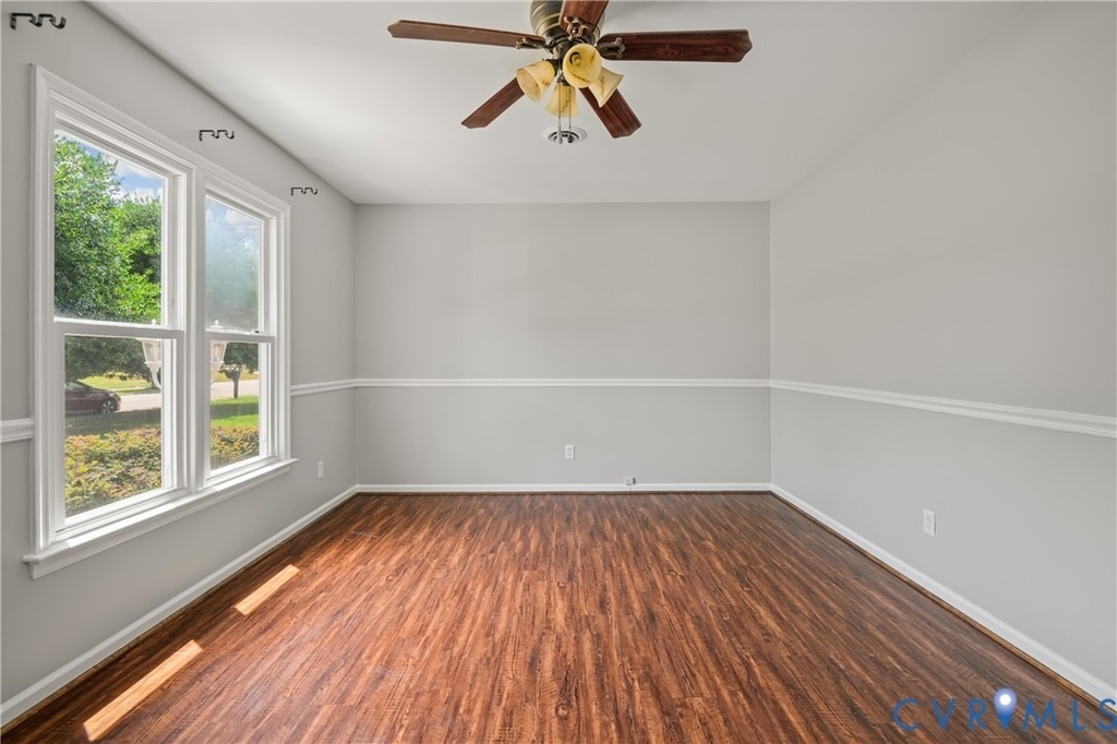 5712 Sara Kay Drive - Photo 4