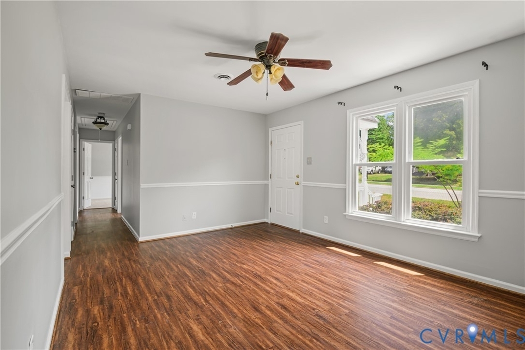 5712 Sara Kay Drive - Photo 7
