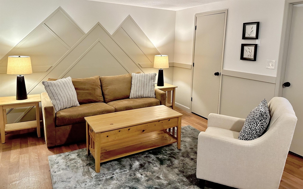 22 Orris - Photo 0