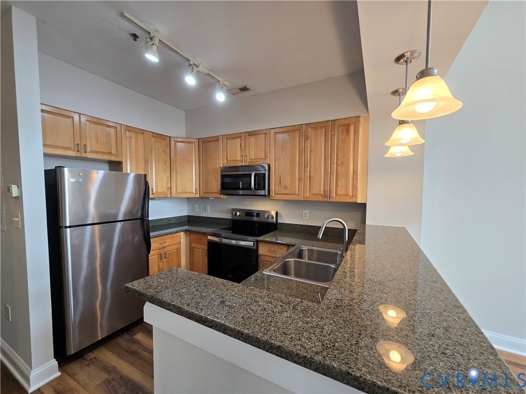 1333 W Broad Street - Photo 7