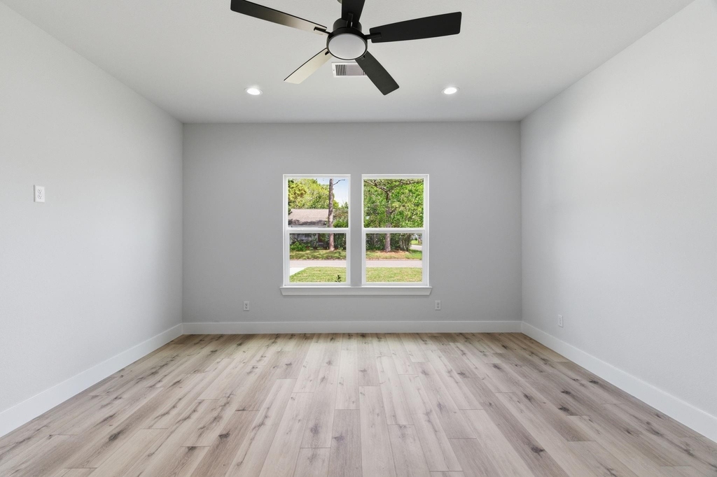 7040 Kinney Street - Photo 17