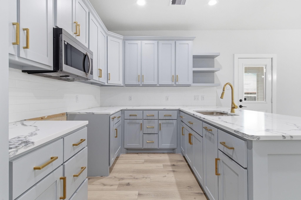 7040 Kinney Street - Photo 1