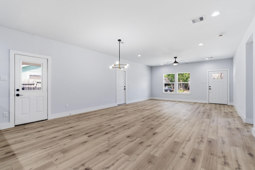 7040 Kinney Street - Photo 13