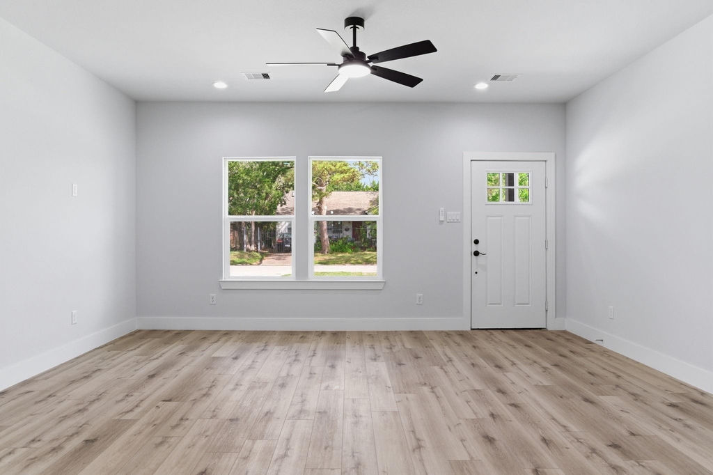 7040 Kinney Street - Photo 6