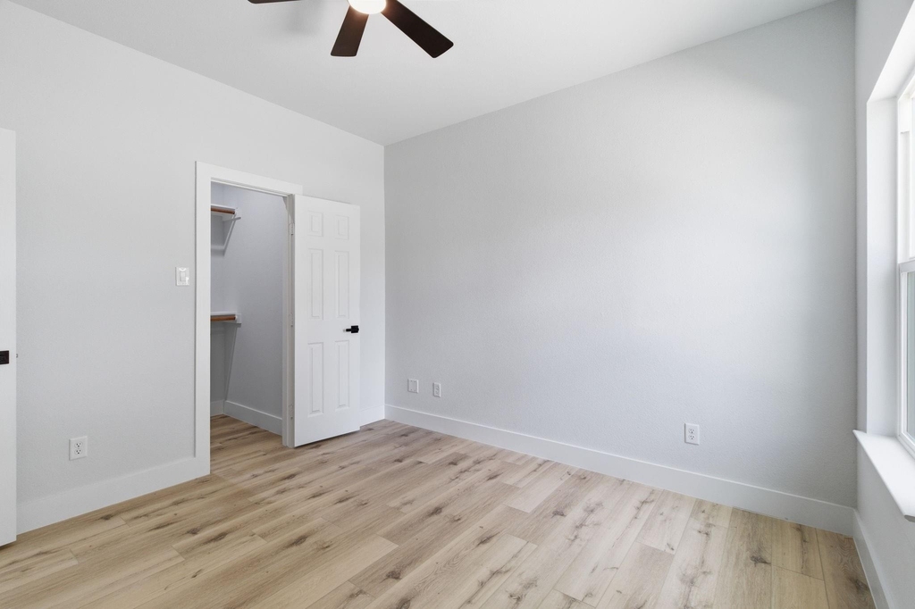 7040 Kinney Street - Photo 21
