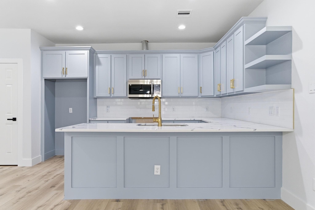 7040 Kinney Street - Photo 2