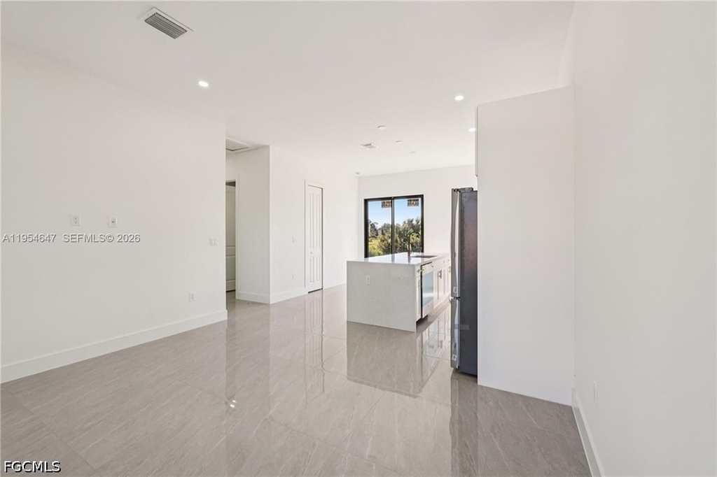 4402 E 19th Street - Photo 7