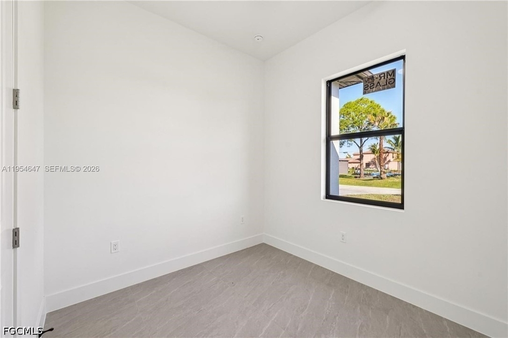 4402 E 19th Street - Photo 10