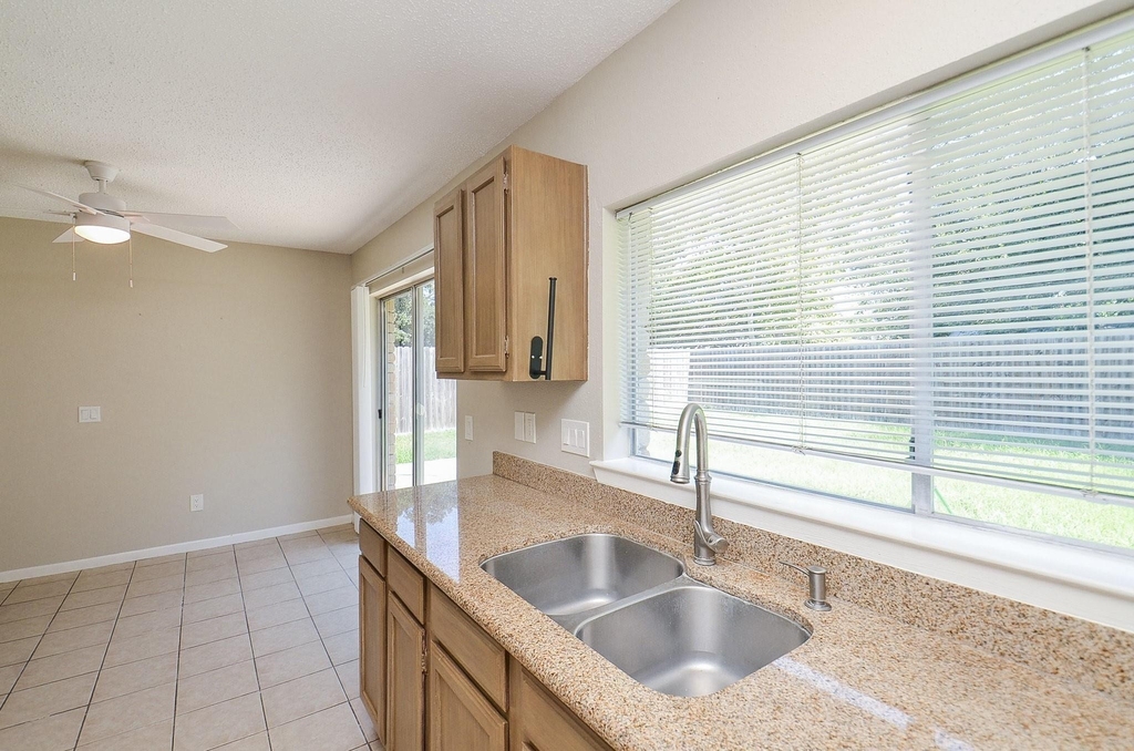 22630 Powell House - Photo 15