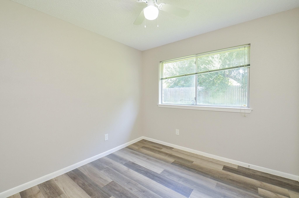 22630 Powell House - Photo 24