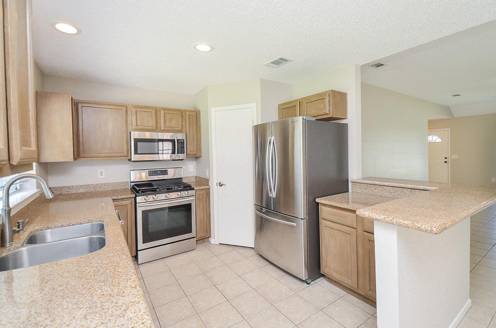 22630 Powell House - Photo 12