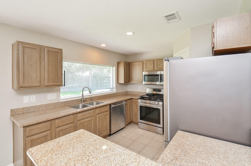 22630 Powell House - Photo 13