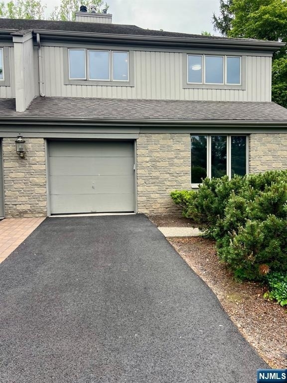 610 Glasmere - Photo 1