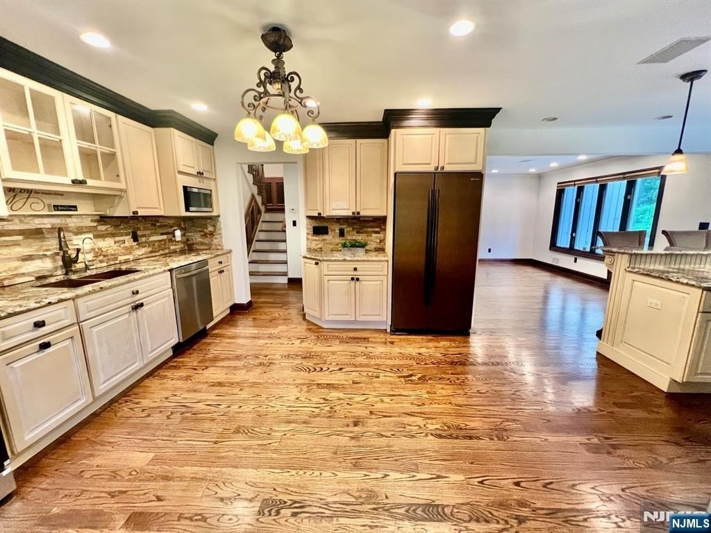 610 Glasmere - Photo 37