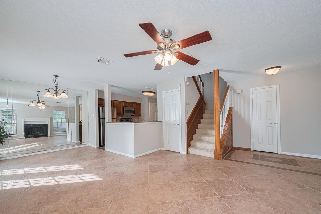 2211 S Kirkwood Road - Photo 8