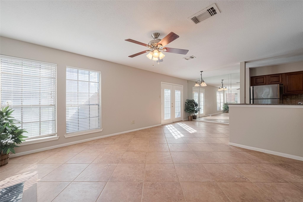 2211 S Kirkwood Road - Photo 5
