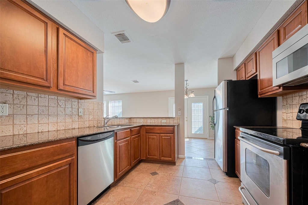 2211 S Kirkwood Road - Photo 20