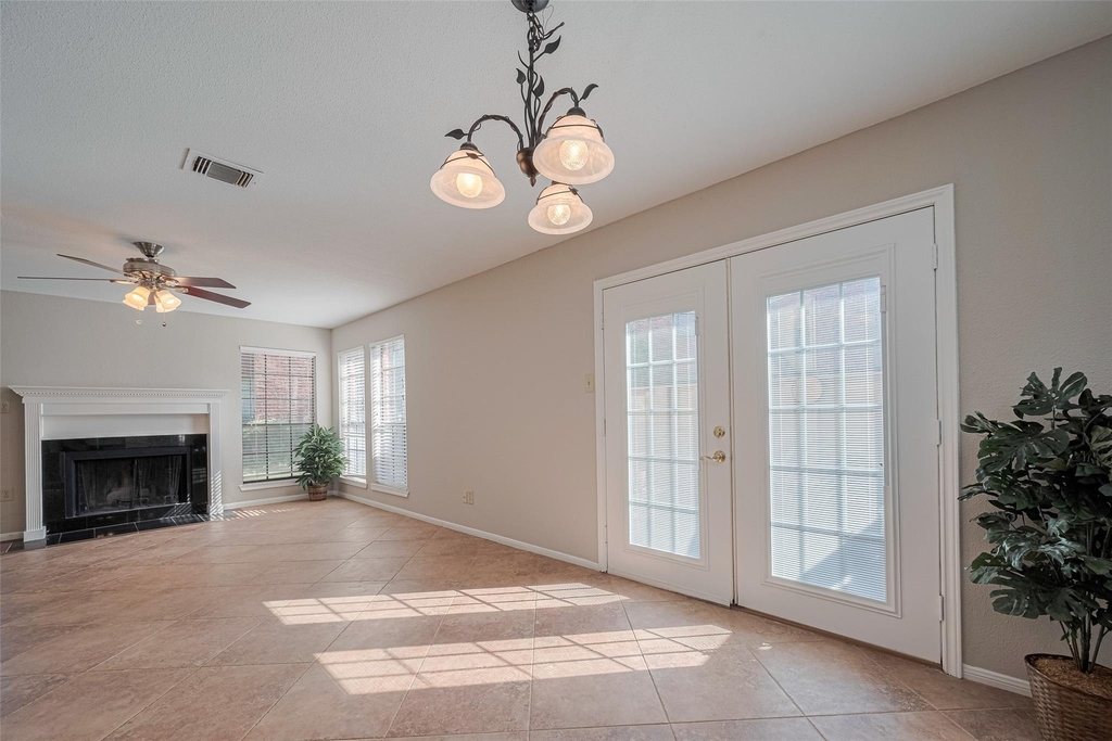 2211 S Kirkwood Road - Photo 11