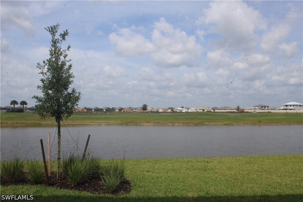 5661 Melbourne Court - Photo 4
