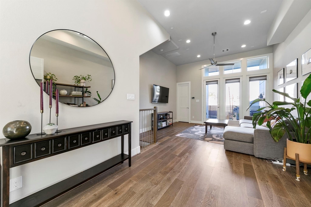 2412 Canal Street - Photo 7