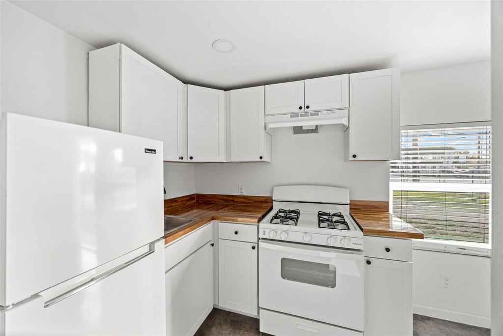 7303 Market Street - Photo 8