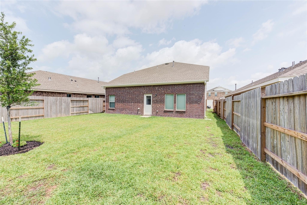 1496 Twilight Green Drive - Photo 19