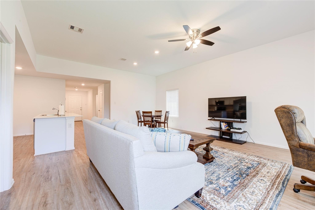 1496 Twilight Green Drive - Photo 7